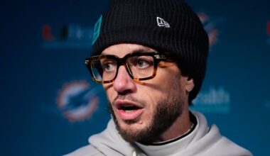 Mike McDaniel joins Harbaugh, Herbert as Chargers' offensive coordinator after Dolphins firing