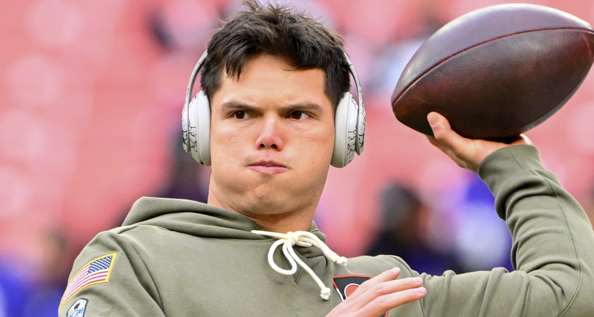 Browns Trade Pitch Flips QB Dillon Gabriel for Anthony Richardson