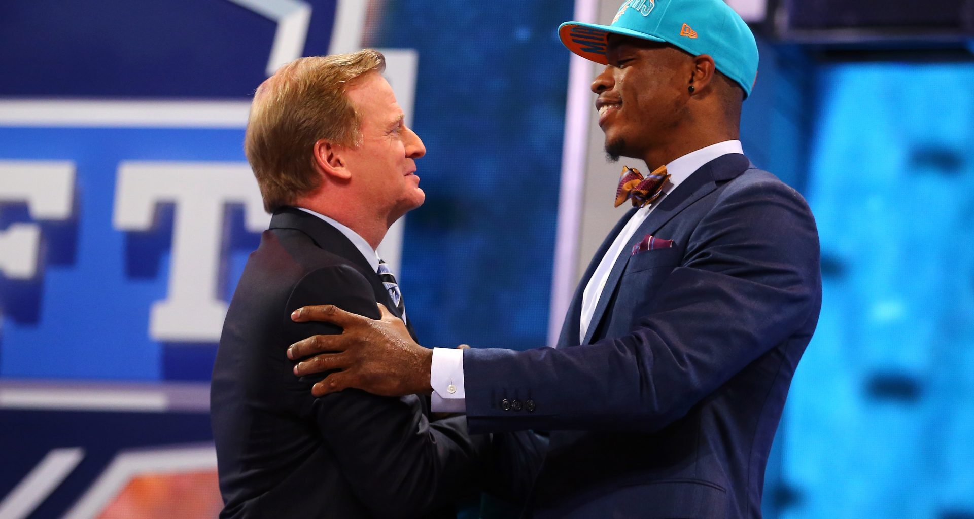 Dolphins' First Rounder Dion Jordan Named HC at Eureka College