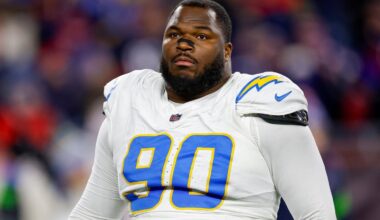 Los Angeles Chargers sign DL Teair Tart to 3-year contract extension