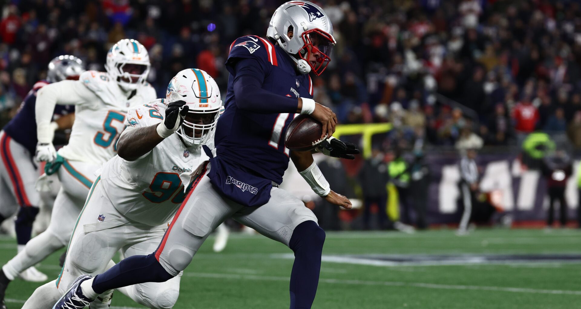 Former Dolphins Player Signs $37 Million Contract with AFC Rival