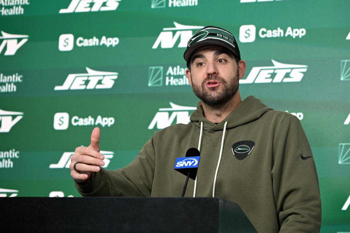Jets dump offensive coordinator Tanner Engstrand in major upheaval