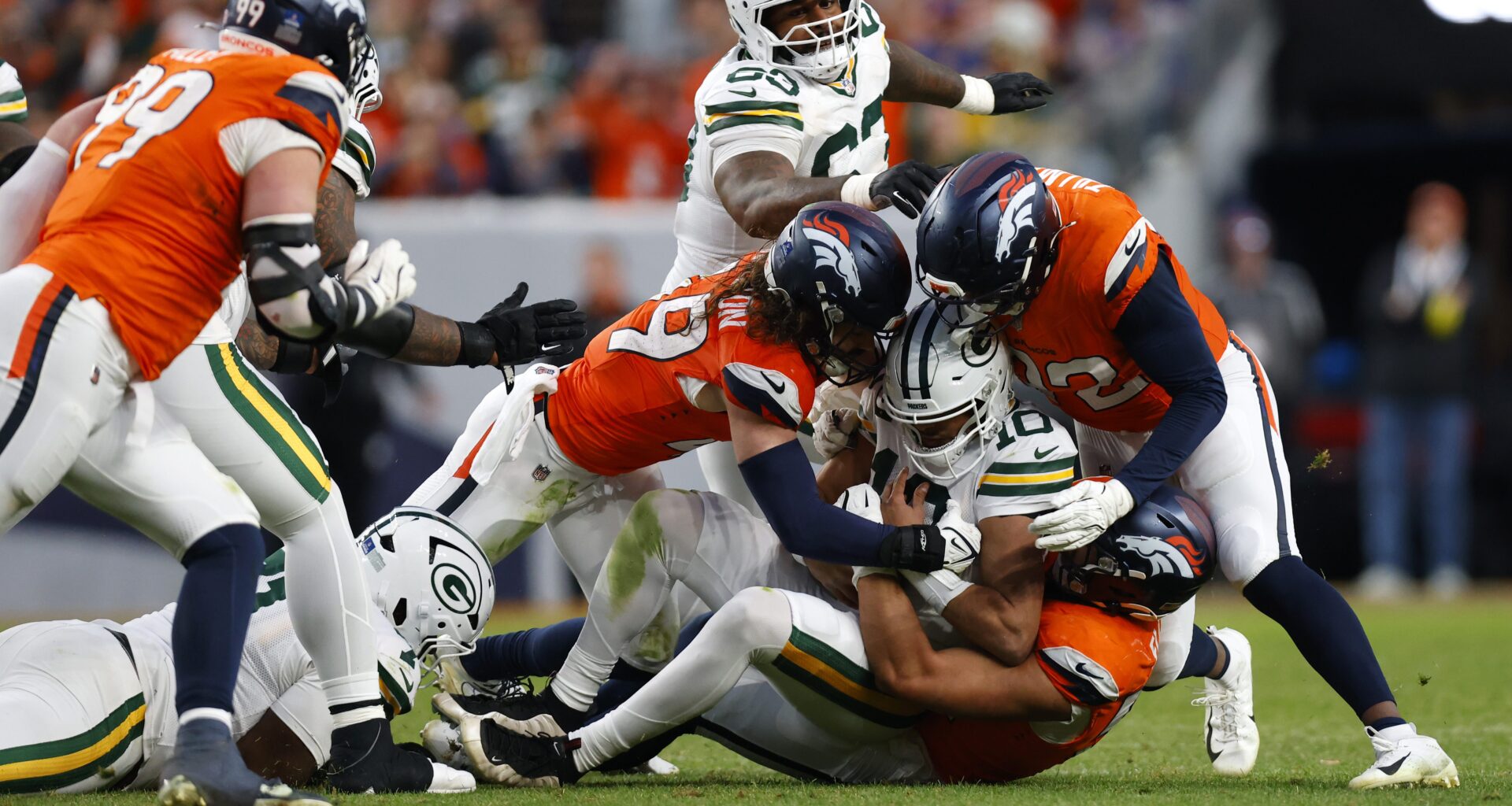 Chargers Going after Broncos Assistant Jim Leonhard as New DC