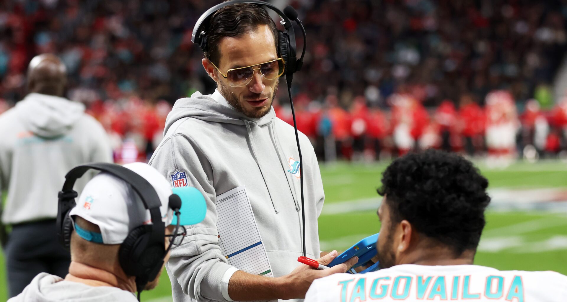 Former Dolphins Player Doesn't Hold Back on Mike McDaniel