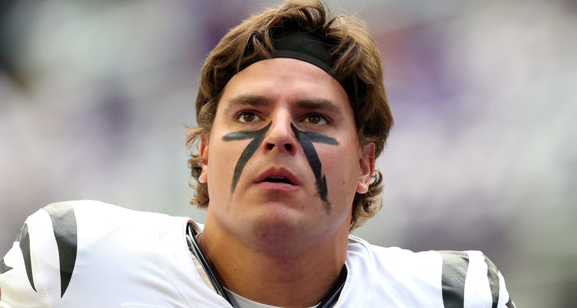 Ravens Predicted to Target All-Pro DE in ‘Splash’ FA Move