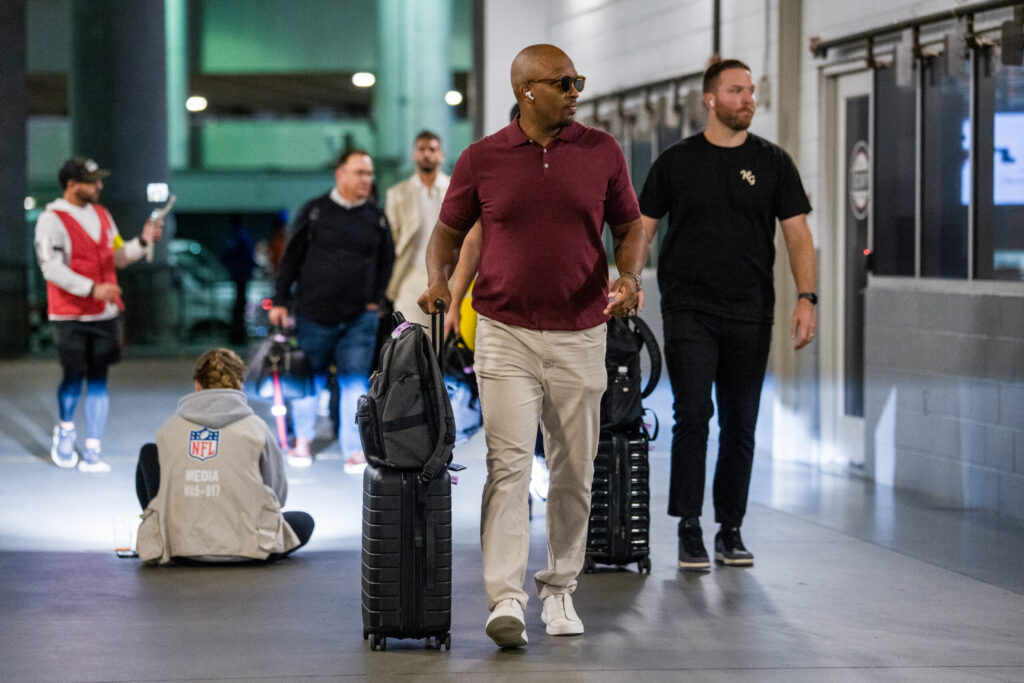 Broncos interview Commanders’ passing game coordinator Brian Johnson for OC vacancy, per source