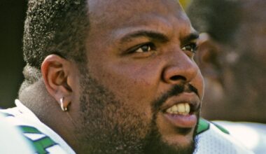 Ex-NFL player Kevin Johnson fatally stabbed in Los Angeles homeless encampment