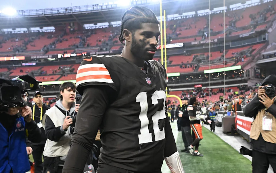 Cleveland Browns quarterback Shedeur Sanders (12) exits the field after the game against the Pittsburgh SteelersKen Blaze-Imagn Images
