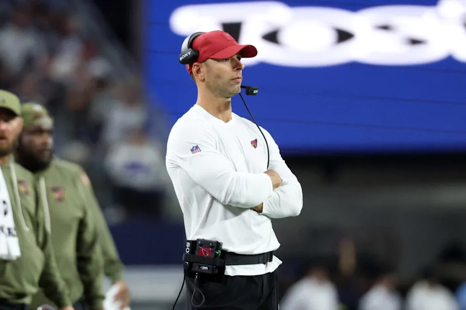 Arizona Cardinals head coach Jonathan Gannon looks on in the first half against the Dallas Cowboys at AT&T Stadium. Mandatory Credit: Kevin Jairaj-Imagn Images