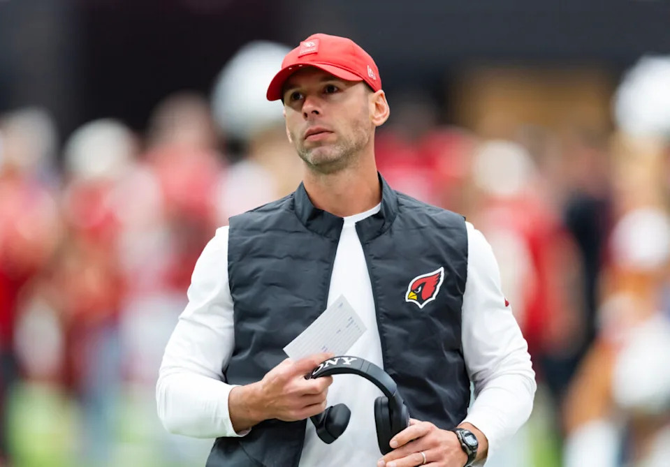 Oct 19, 2025; Glendale, Arizona, USA; Arizona Cardinals head coach Jonathan Gannon reacts against the Green Bay Packers at State Farm Stadium. Mandatory Credit: Mark J. Rebilas-Imagn Images