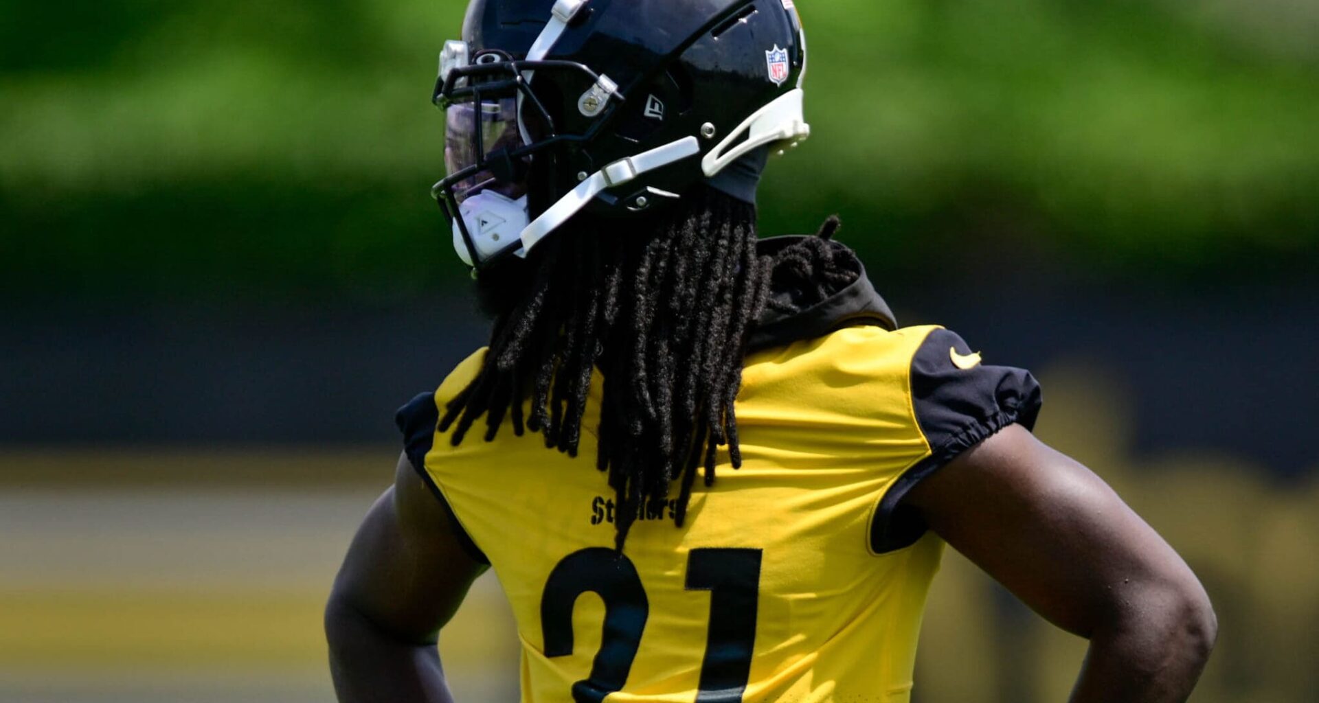 Former Steelers CB Signs with Commanders