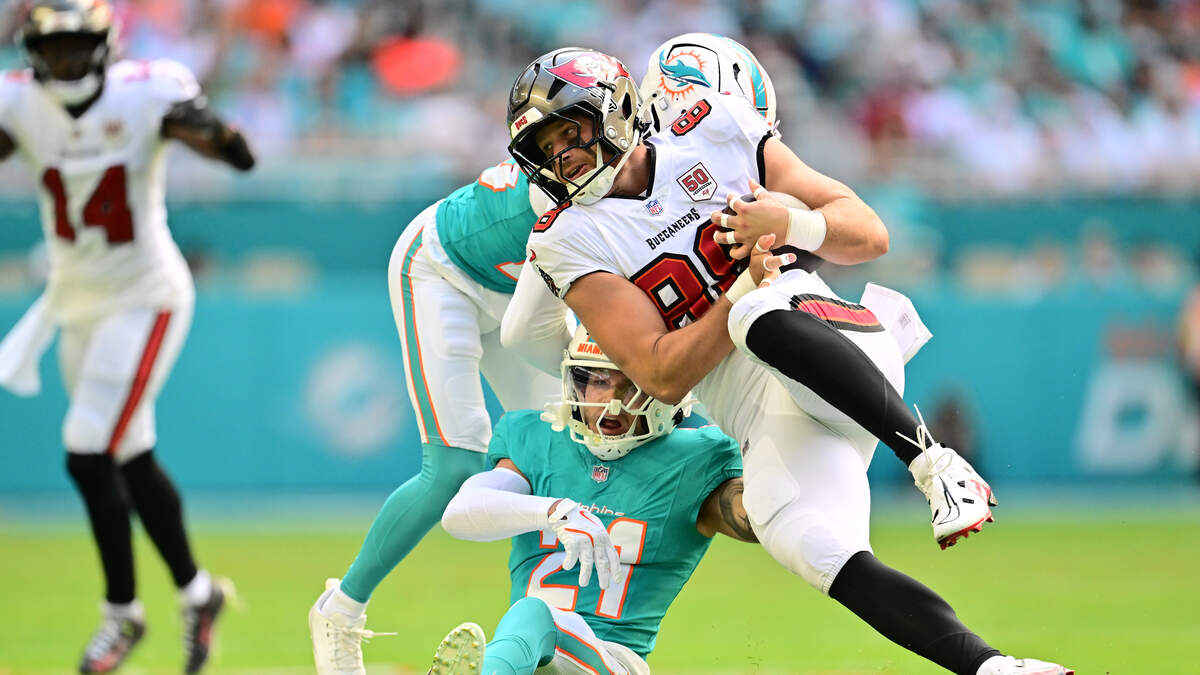 Cade Otton Week 18 Preview vs. the Panthers