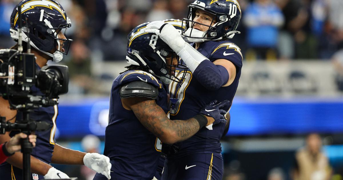 Broncos look to clinch AFC's No. 1 seed with win against Chargers | NFL