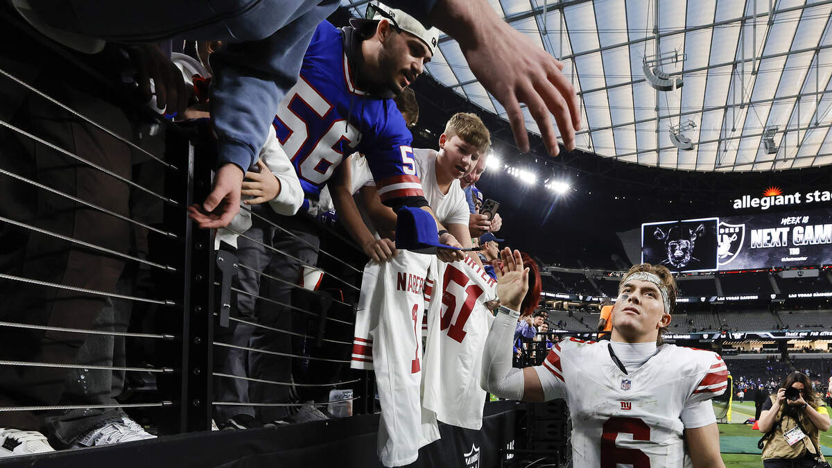 Chiefs vs. Raiders Jan. 4 Viewing Options: TV, Live Stream