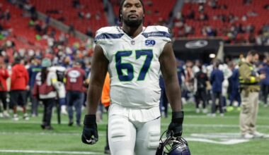 Seahawks sign LT Charles Cross to 4-year extension. He's expected to return from injury for playoffs | NFL
