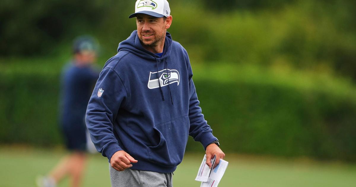 Dolphins begin coaching search by interviewing Seahawks offensive coordinator Klint Kubiak | NFL