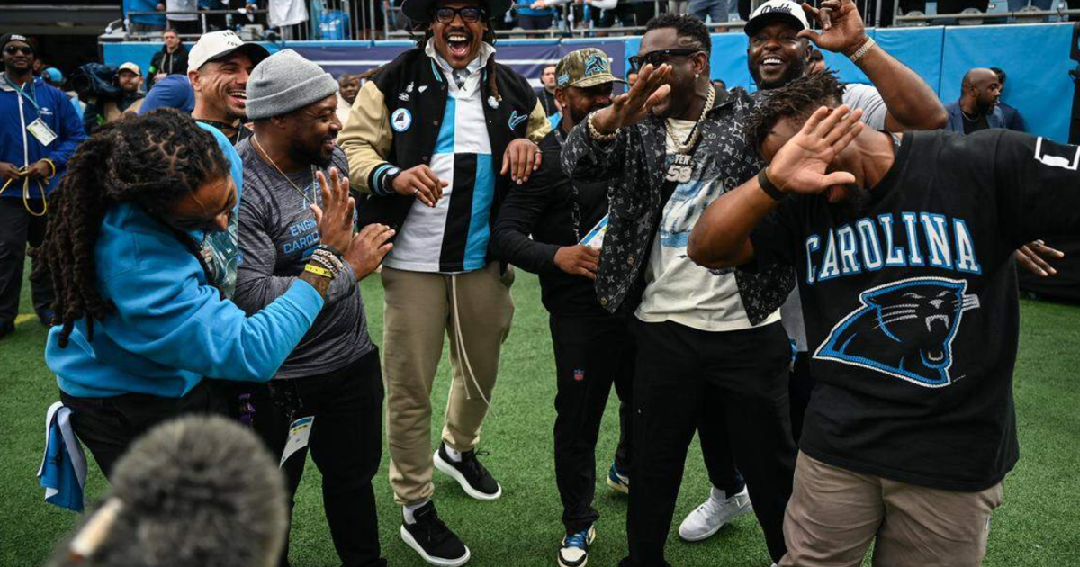 Oh, Sweet Carolina: Charlotte crowd ignites Panthers playoff fever | Sports