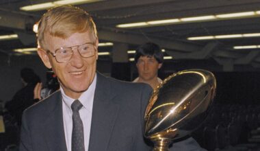 Former Notre Dame football coach Lou Holtz enters hospice care