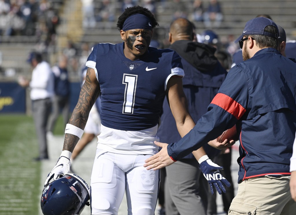 Ex-UConn football star a major key for Miami in title push