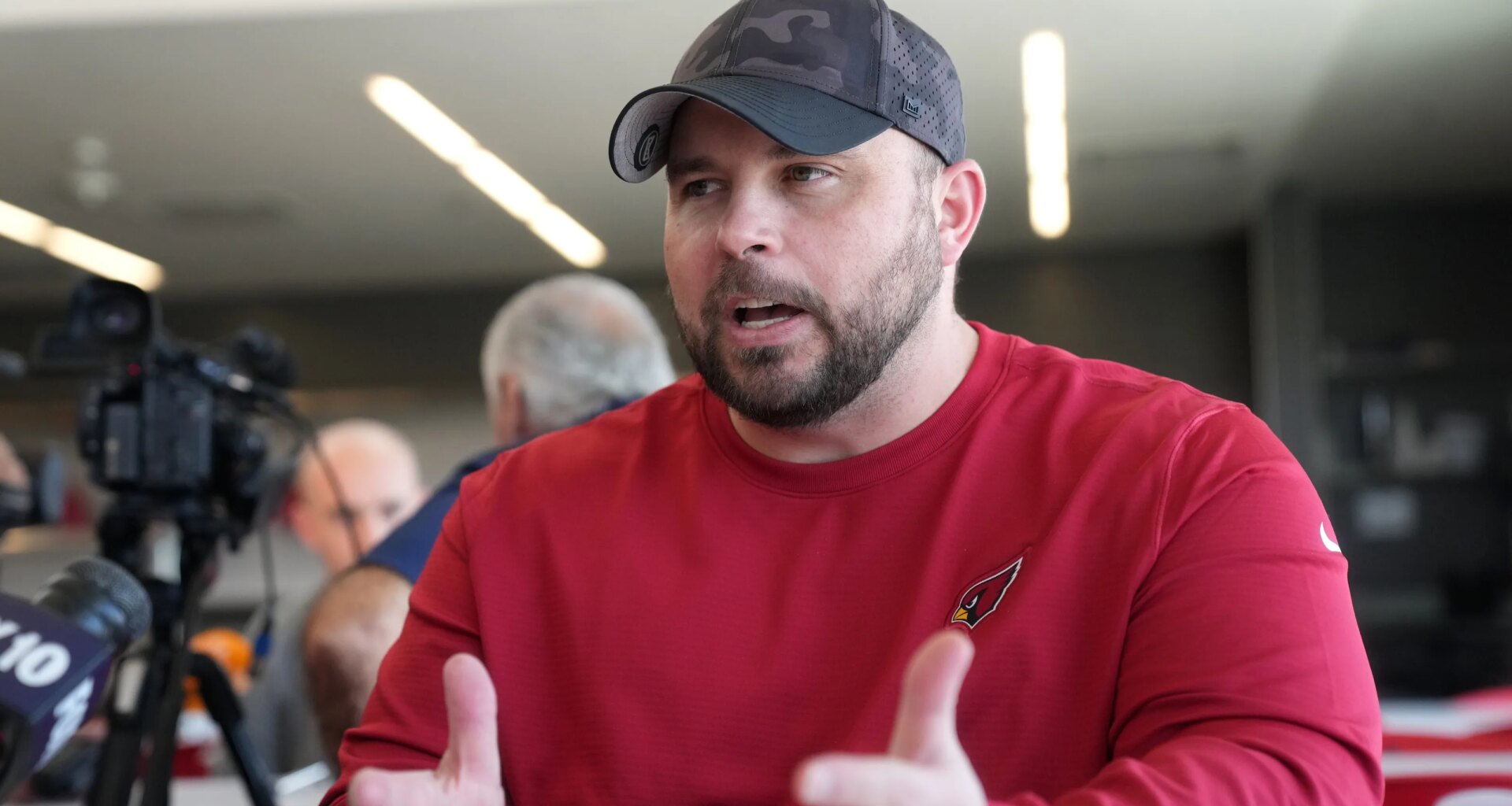 Cowboys deny Eagles permission to interview Klayton Adams