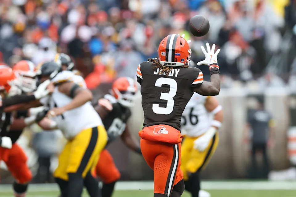 Dec 28, 2025; Cleveland, Ohio, USA; Cleveland Browns wide receiver Jerry Jeudy (3) makes a catch in the second quarter against the Pittsburgh Steelers at Huntington Bank Field. Mandatory Credit: Scott Galvin-Imagn Images