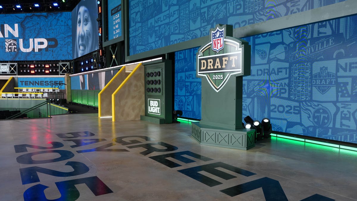 Dolphins own pick No. 11 in first round