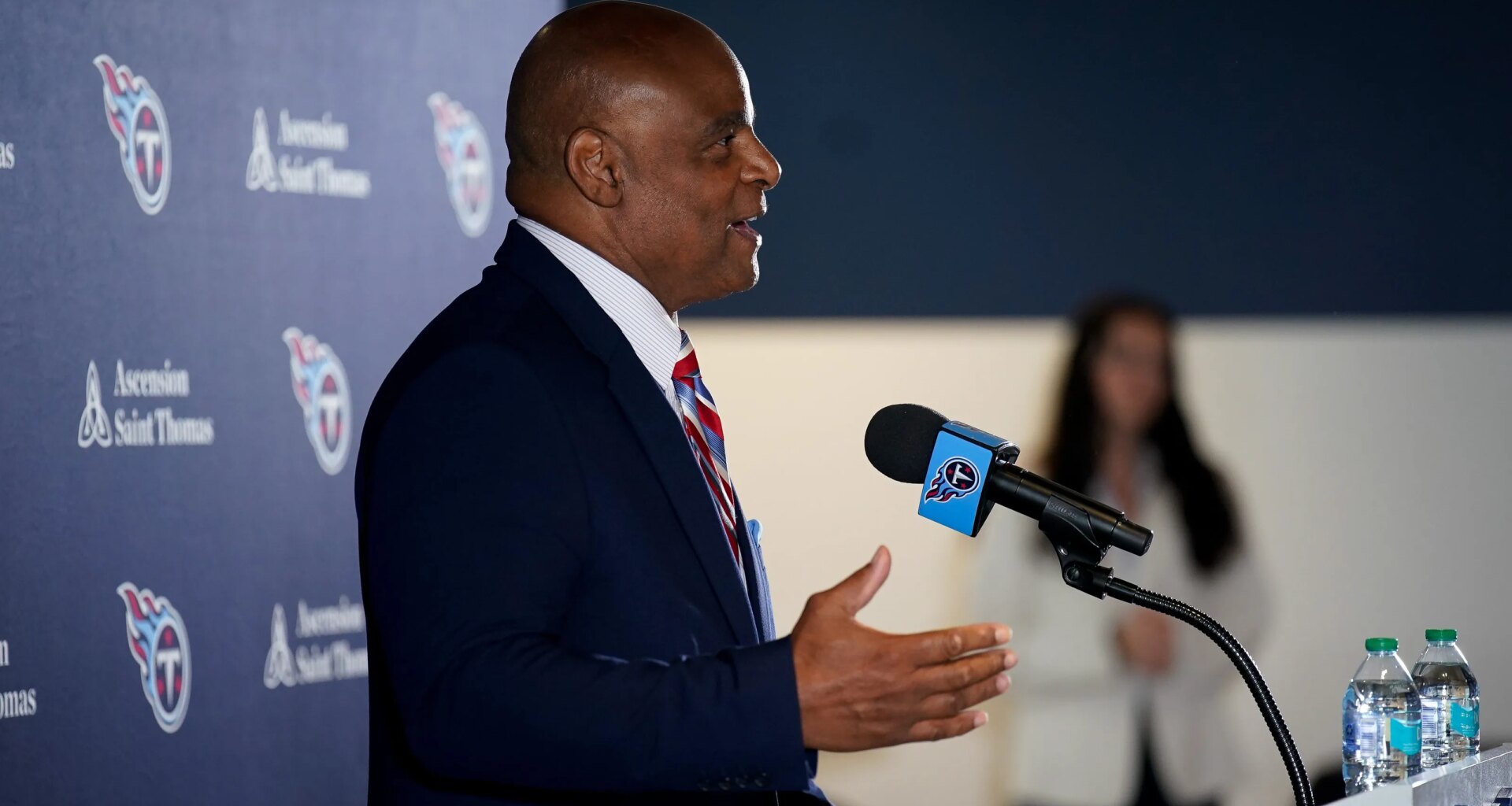 Warren Moon believes 'the future is bright' after Titans hire Robert Saleh