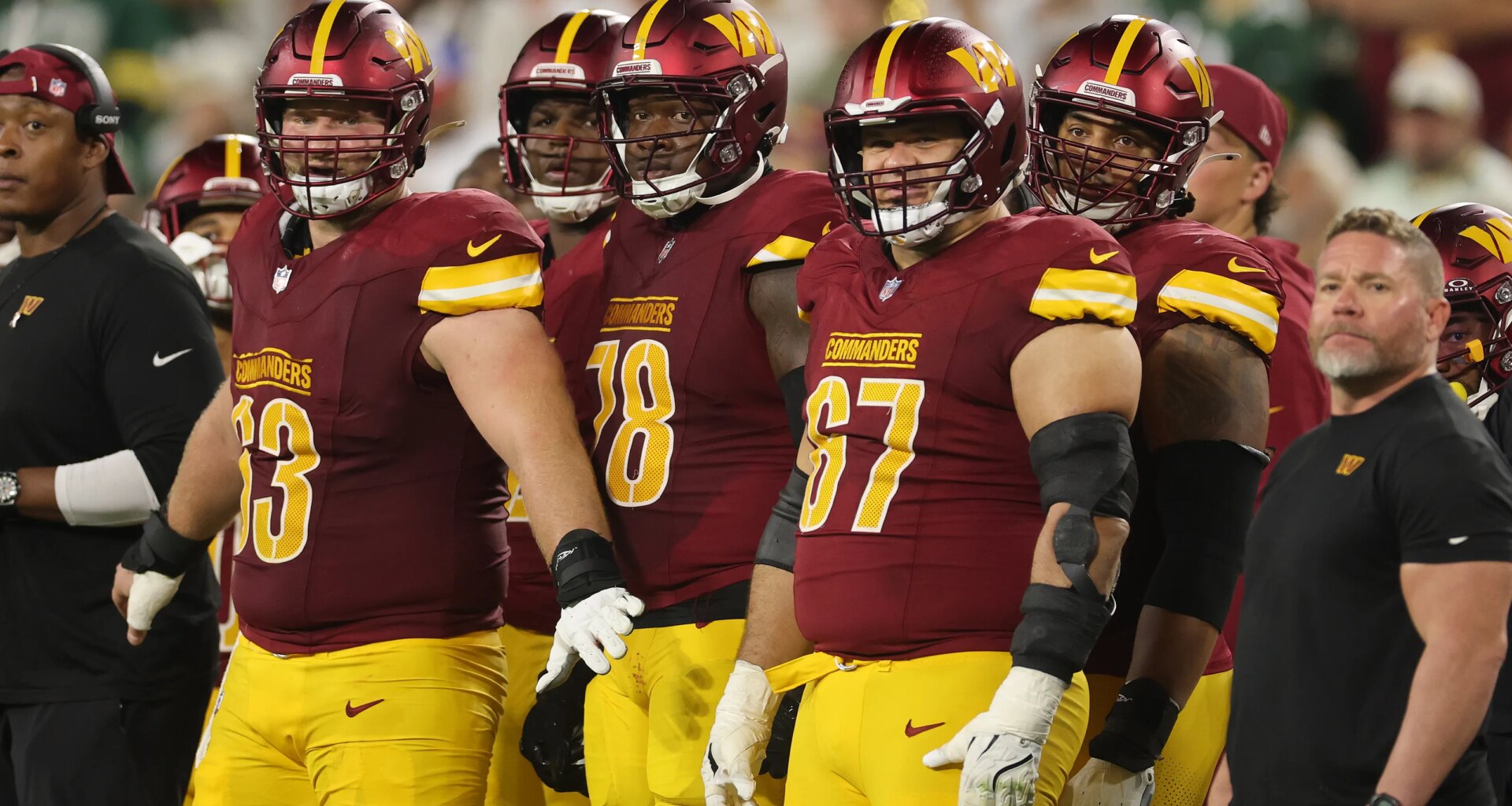 Darnell Stapleton promoted to OL coach