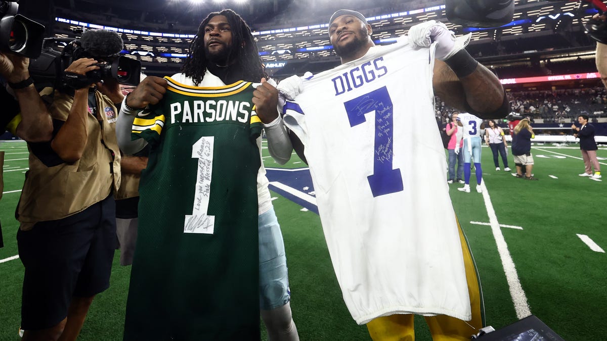 Micah Parsons reacts to Packers signing ex-teammate Trevon Diggs