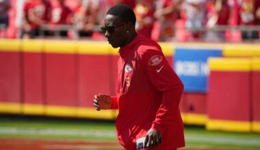 How much money did Chiefs WR make in 2025?