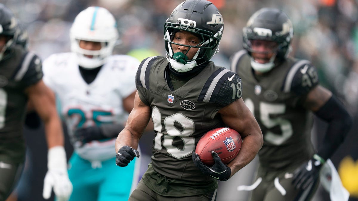 Isaiah Williams of Illinois voted winner