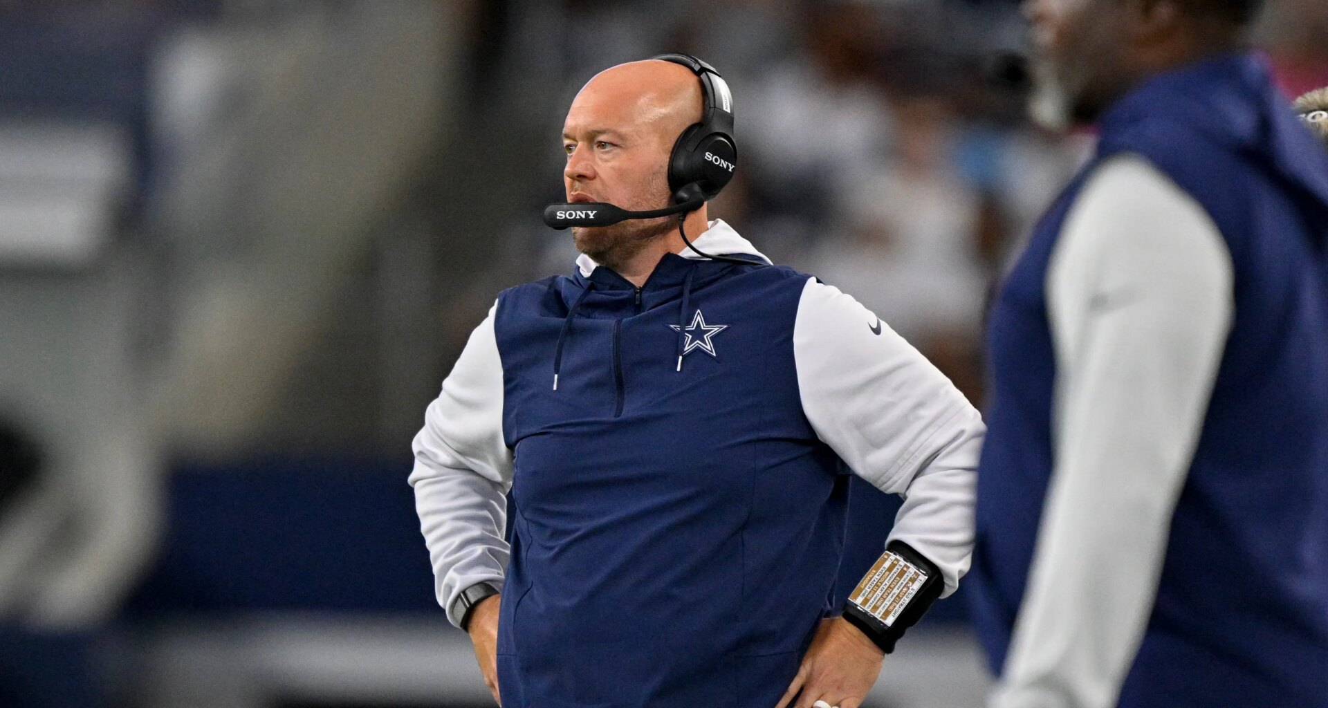 Cowboys DL coach Aaron Whitecotton to interview for DC job with Titans