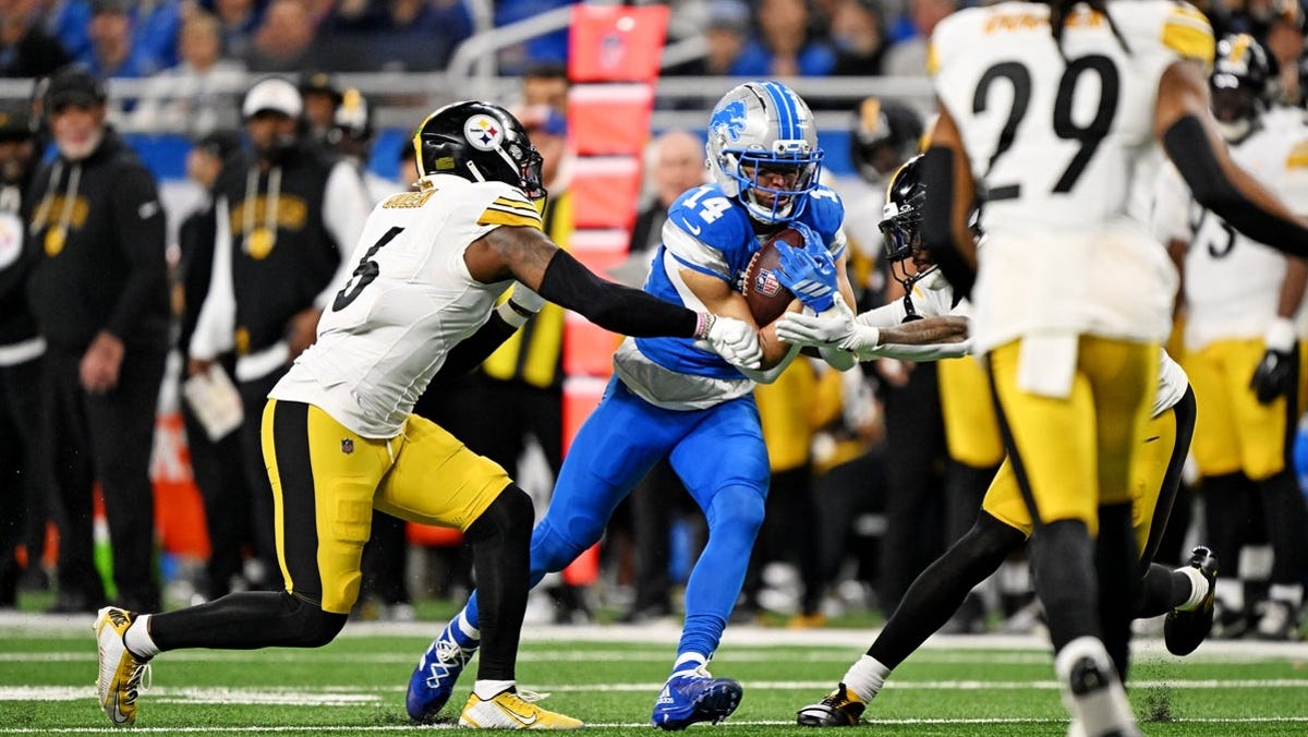 Amon-Ra St. Brown injury update, status vs. Bears in Week 18