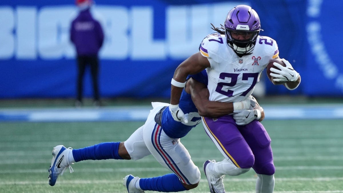 Jordan Mason player props odds, tips and betting trends for Week 18