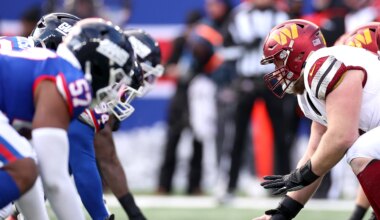 Fans, others react to Darnell Stapleton move