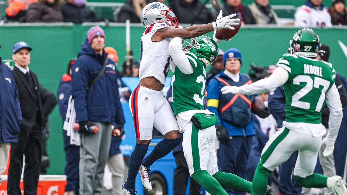 Stefon Diggs injury update, status vs. Dolphins in Week 18