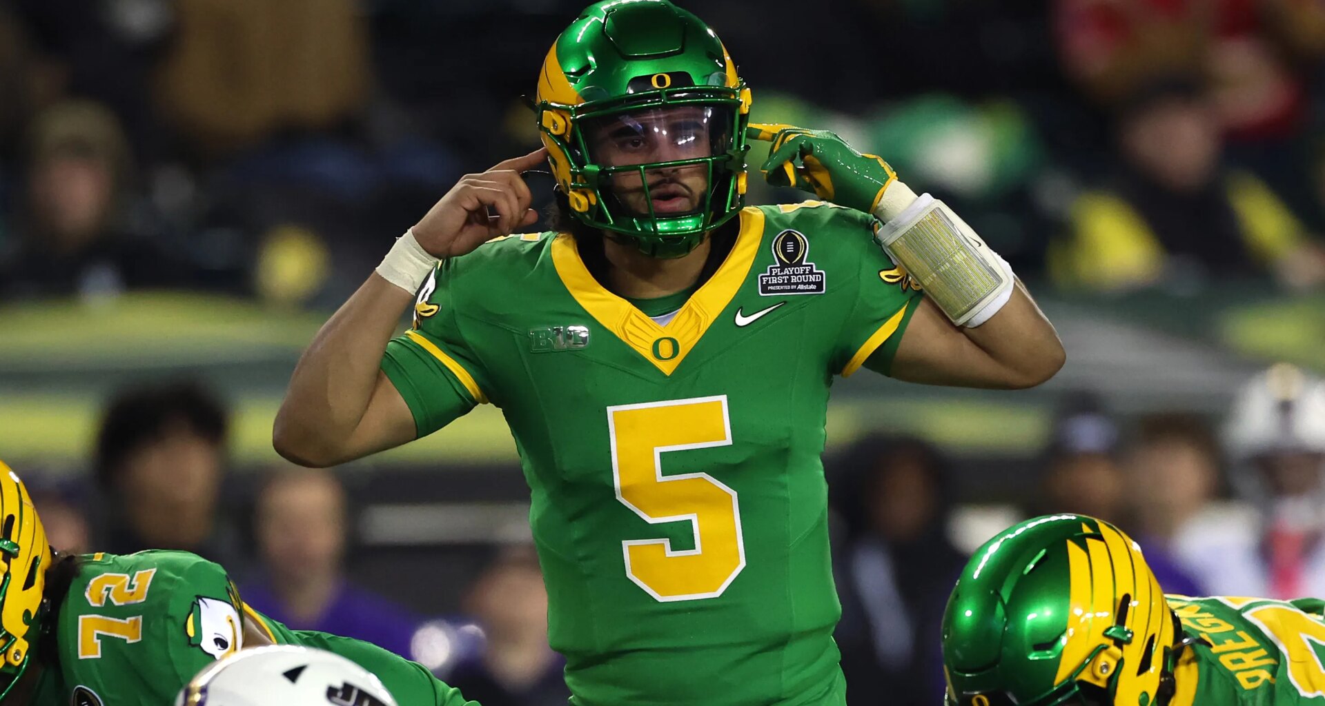 Quarterback options for the Jets with Dante Moore staying at Oregon