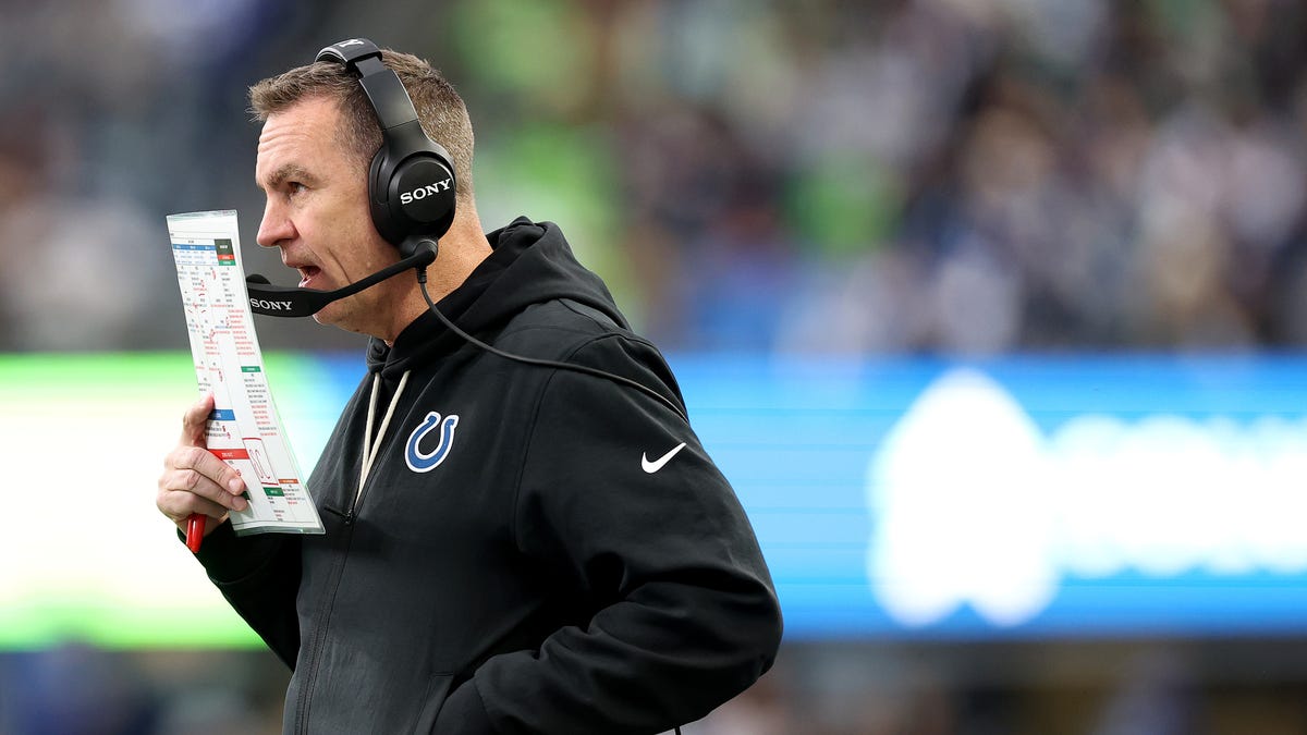 Colts' coordinator receives second head coaching interview request
