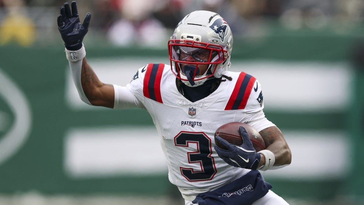 Demario Douglas injury update, status vs. Dolphins in Week 18