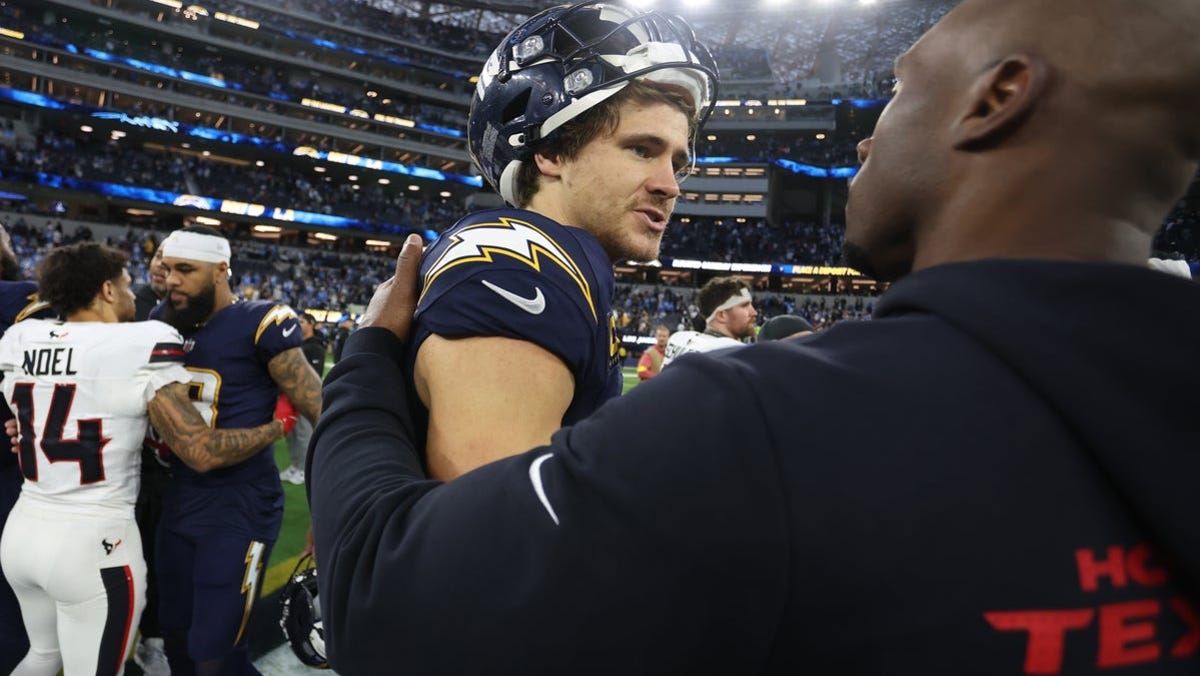 Broncos vs. Chargers spread, line, over/under