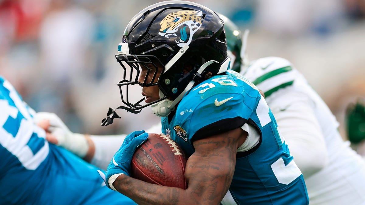 Jaguars vs Titans predictions, picks, odds for NFL Week 18 game