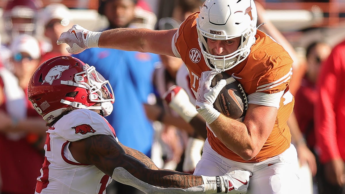 Texas Football starting tight end to enter NFL Draft