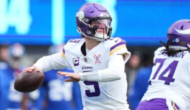 Packers at Vikings odds, picks and predictions