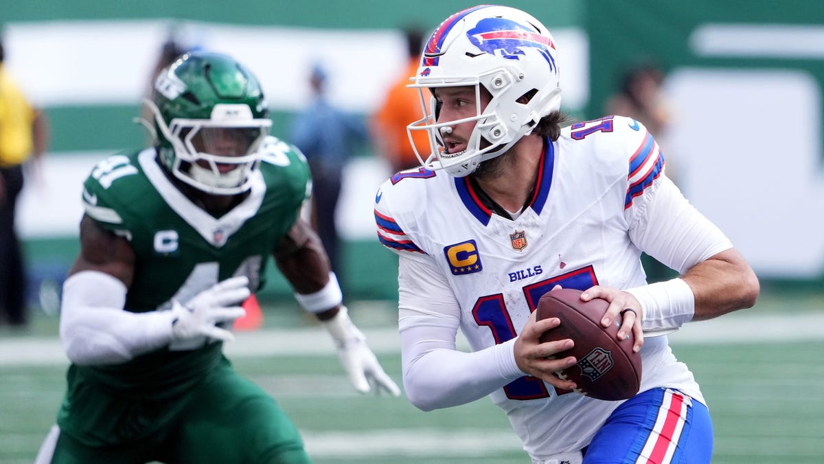 Jets at Bills odds, picks and predictions