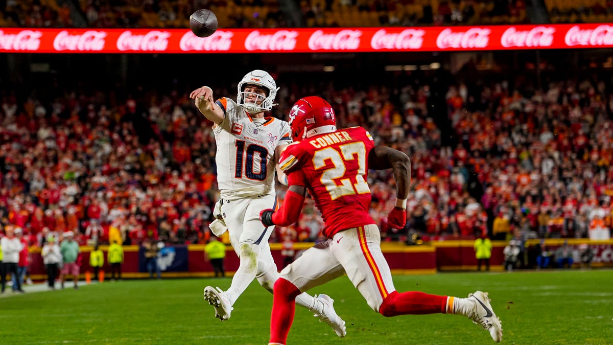 Chargers at Broncos odds, picks and predictions