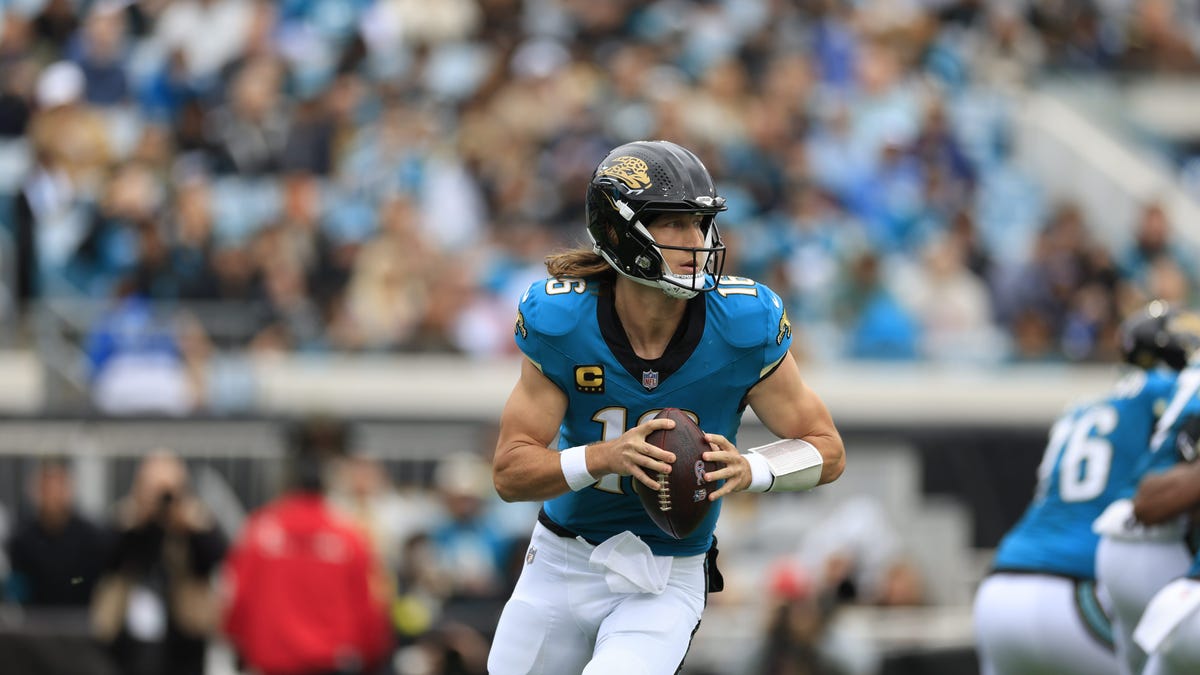 Liam Coen breaks down play of Jaguars' Trevor Lawrence