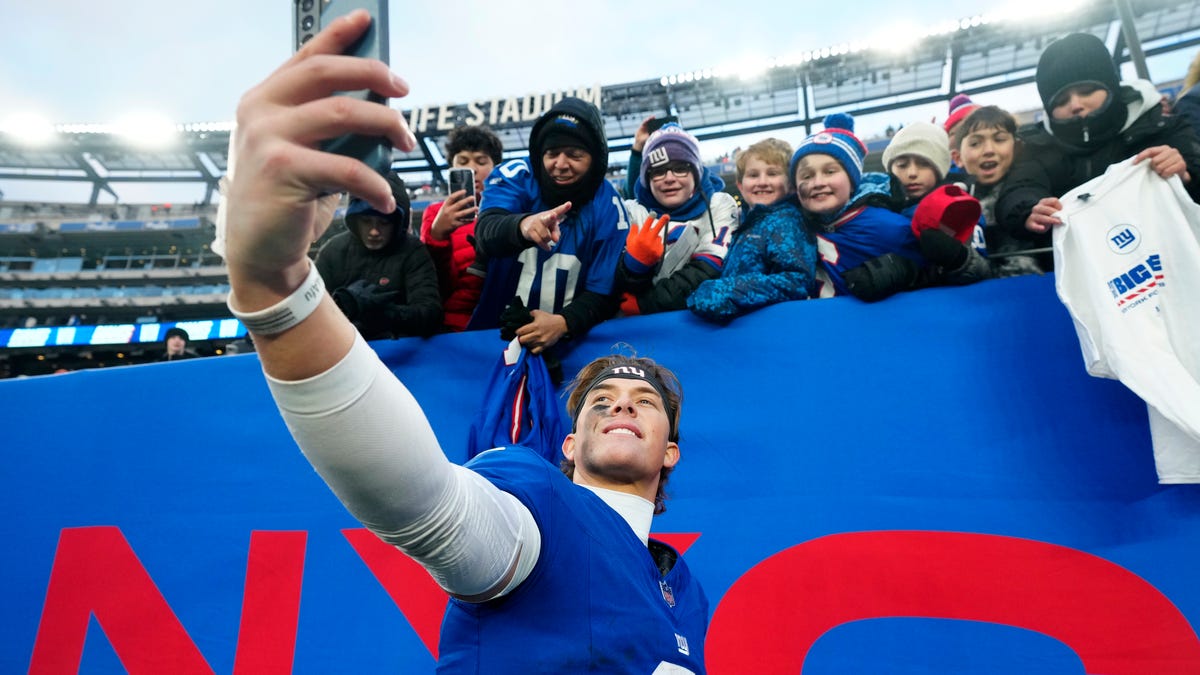 How Jaxson Dart is convincing Giants to believe in magic of his game