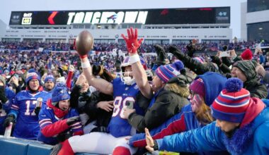 When, where, who do Buffalo Bills play in wild card?