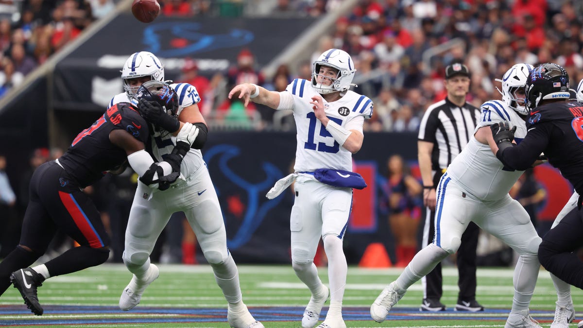 Colts' QB Riley Leonard nominated