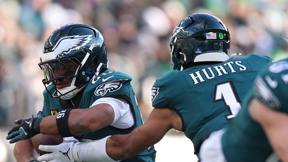 How does the postseason bracket work?